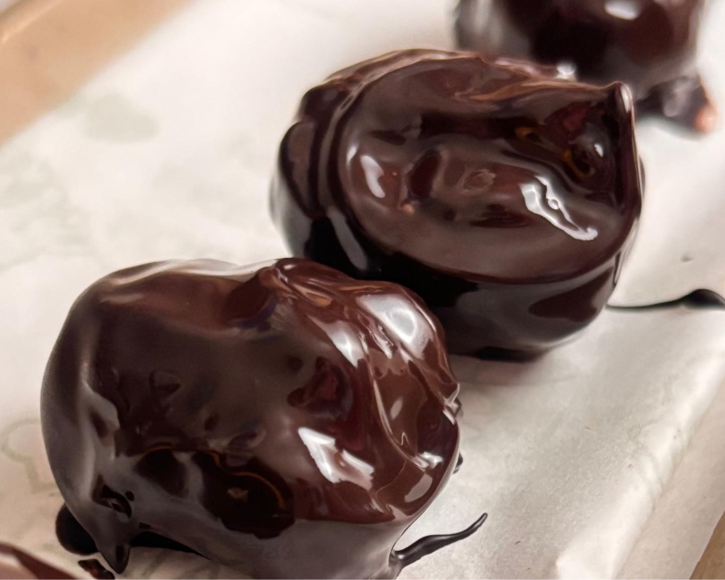 4pcs Snickered Dates